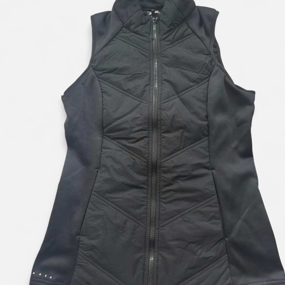 Avia Black Quilted Sleeveless Vest